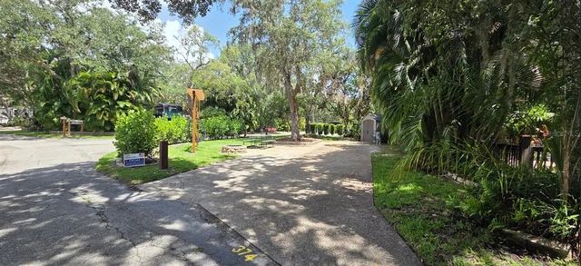 374 Bear Trl #374, River Ranch, FL 33867