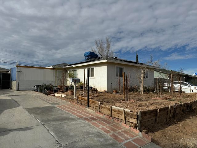 38465 Frontier Ave, Palmdale, CA 93550