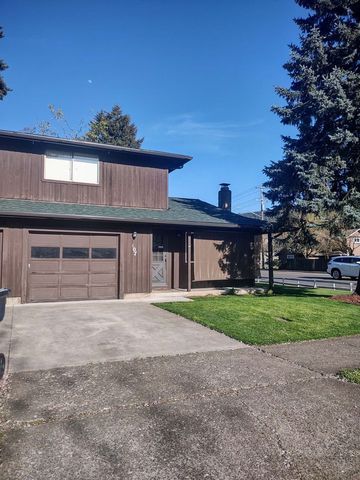 107 62nd Pl, Springfield, OR 97478