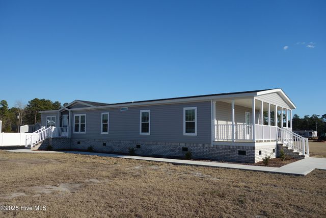 929 Willow Place SW, Calabash, NC 28467
