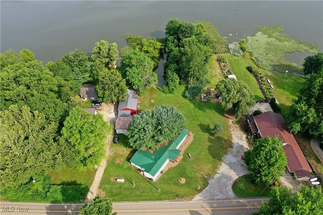 13678 County Road 100, Lakeville, OH 44638