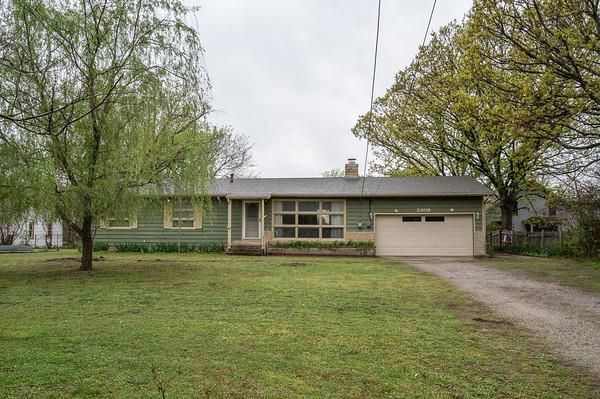 3867 County Road 3730, Independence, KS 67301