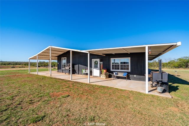587 County Road 152, Sylvester, TX 79560
