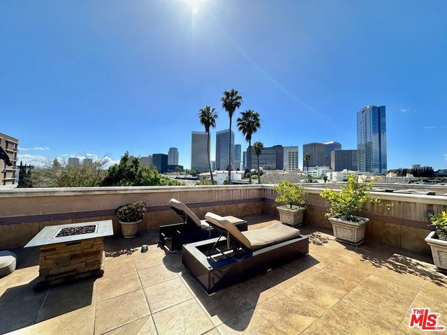 208 S  Lasky Dr #201, Beverly Hills, CA 90212