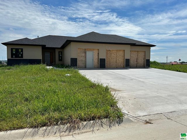 905 Cattail Ct   #NO, North Sioux City, SD 57049
