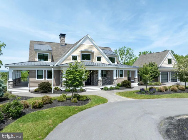 373 W  Crestview Ave, Boalsburg, PA 16827