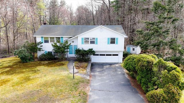 17 Candlewood Dr, Andover, MA 01810