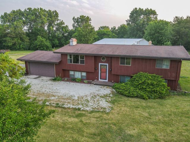 29534 S  Crawford Ave, Beecher, IL 60401