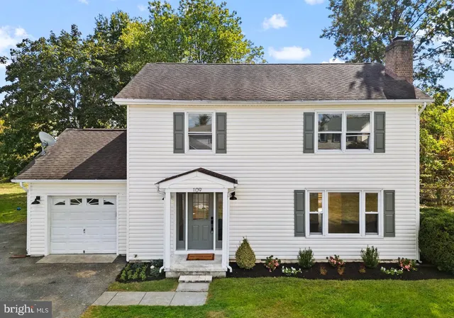 109 Columbia Cir, Stephens City, VA 22655