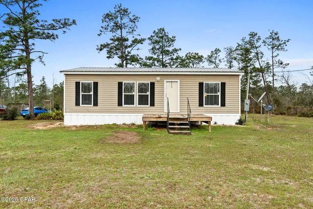 3170 Wheeler Ln, Chipley, FL 32428