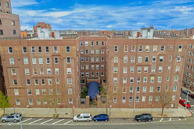 59-11 Queens Blvd #3A, Woodside, NY 11377