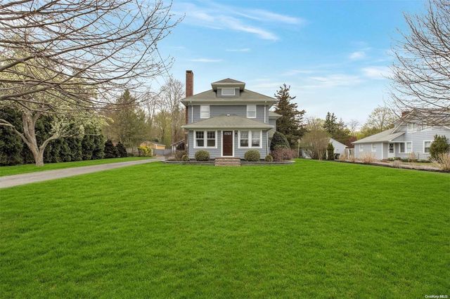 445 Alvahs Ln, Cutchogue, NY 11935