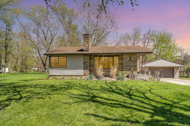 1749 Tower St, Chesterton, IN 46304