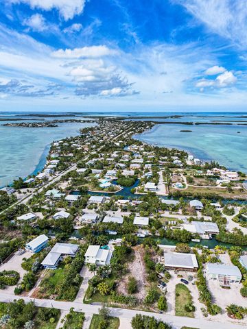 17295 Keystone Rd E, Summerland Key, FL 33042