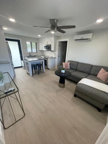 510 SE 3rd Ave #A, Dania, FL 33004
