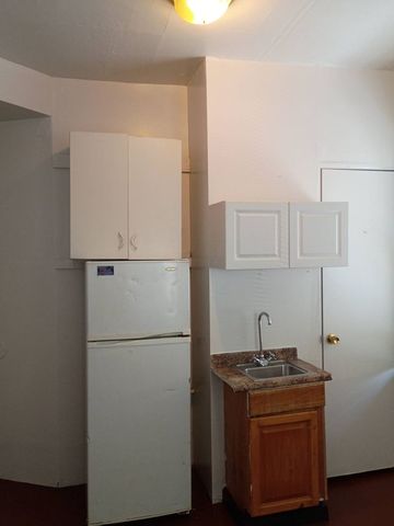 118-120 Sanford Pl #6, Bridgeport, CT 06604