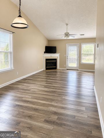 1775 Summerwoods Ln, Griffin, GA 30224