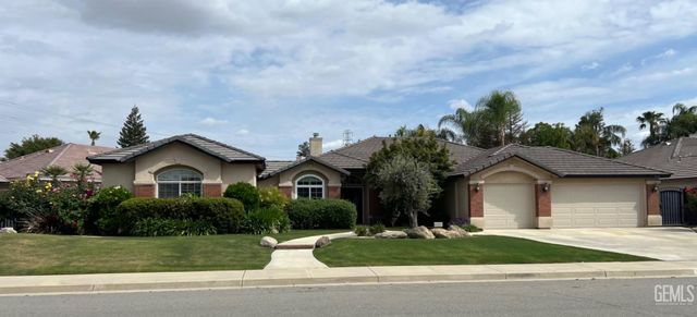 5322 Windriver Dr, Bakersfield, CA 93312