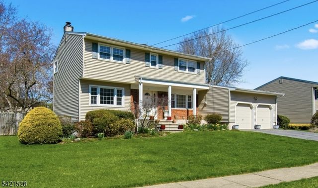 57 Clover Hill Dr, Flanders, NJ 07836