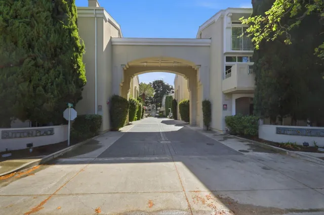 334 Dunsmuir Ter #3, Sunnyvale, CA 94085