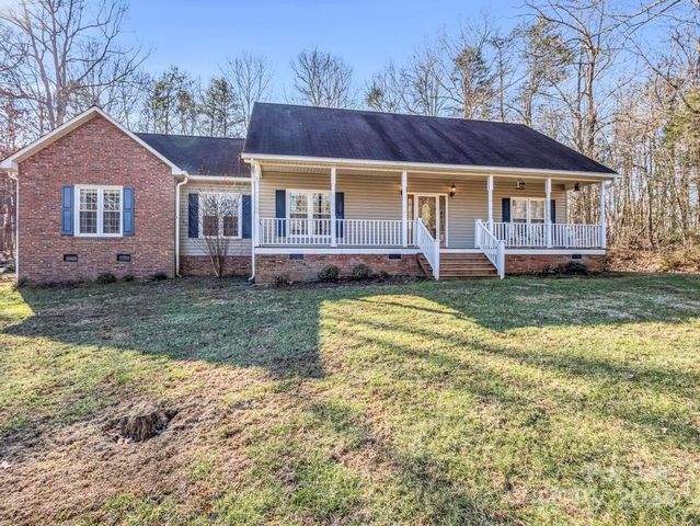 187 Forest Ridge Dr, Rutherfordton, NC 28139