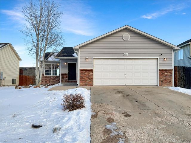 2820 40th Avenue Court, Greeley, CO 80634