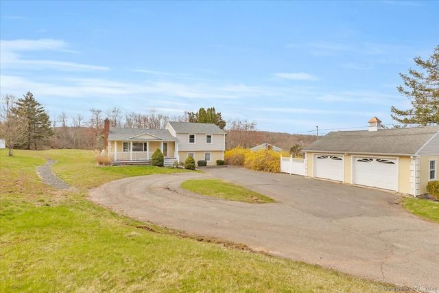 467 Country Club Rd, Middletown, CT 06457