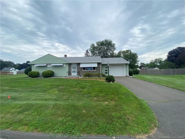 6 Holiday Ln, Enfield, CT 06082
