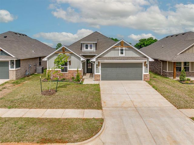 12429 Dolche Vita Dr, Yukon, OK 73099