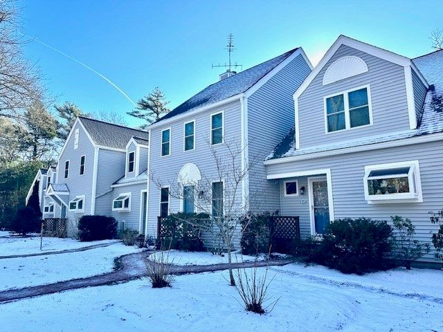 25 Southpoint Dr, Sandwich, MA 02563