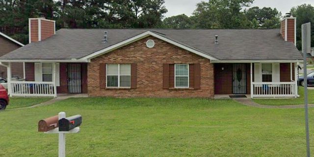 105 Fruitwood Trce #A, Riverdale, GA 30296