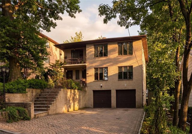 614 Sketch Pl N, Ridgefield, NJ 07657