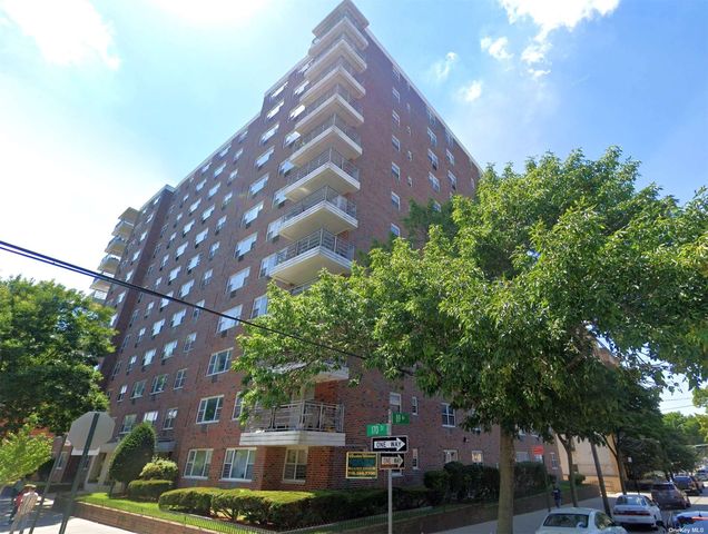 89-00 170th Street UNIT 8G, Jamaica, NY 11432