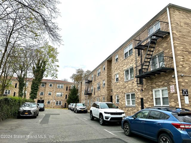 167 Cromwell Ave #2D, Staten Island, NY 10304