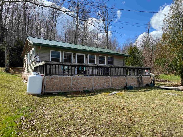 16 West Shore Road, Tinmouth, VT 05773