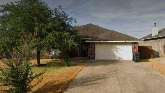 3724 Dove Hollow Ln, College Station, TX 77845