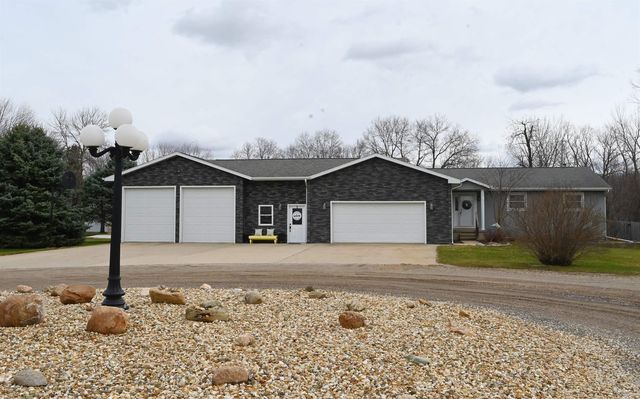 24622 198th Ave, Manchester, IA 52057
