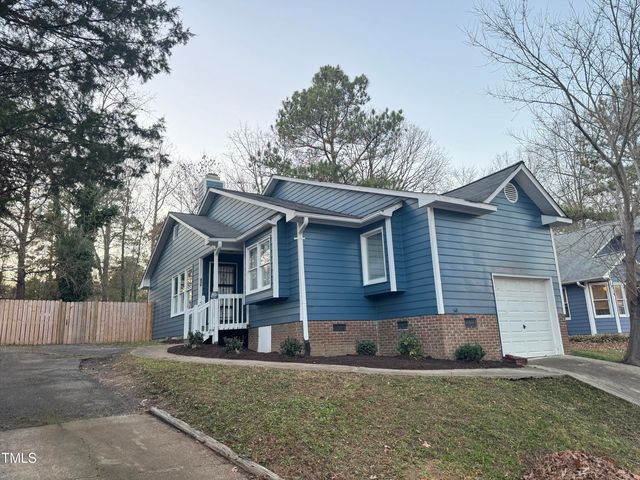 456 Dickens Dr, Raleigh, NC 27610