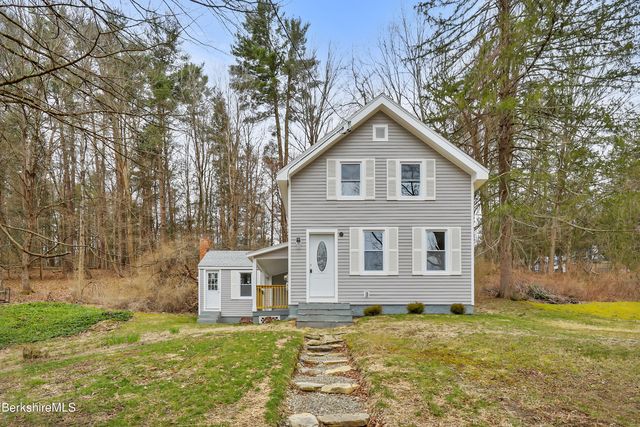 17 Christian Hill Rd, Stockbridge, MA 01262