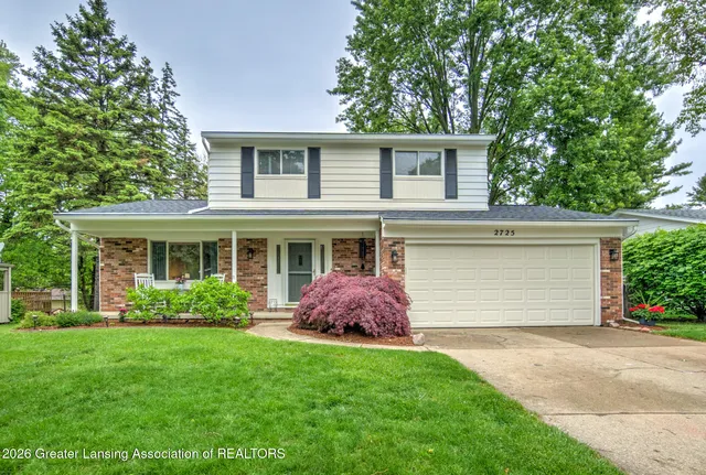 2725 Montego Dr, Lansing, MI 48912