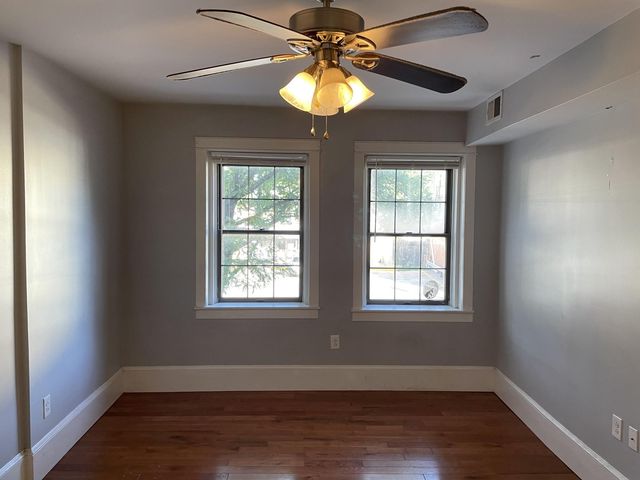 353 N  Easton Rd #204, Glenside, PA 19038