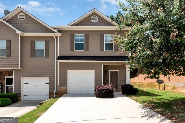 5414 Sycamore Ct, Oakwood, GA 30566
