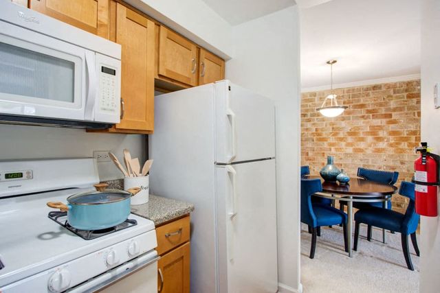 Apartments For Rent in Palatine, IL - Updated Daily