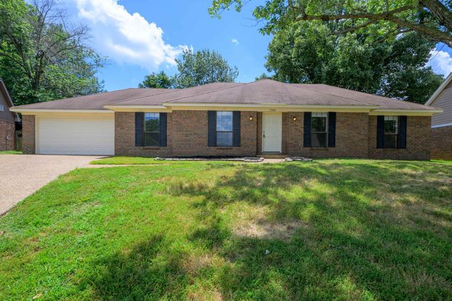 7125 Farmhouse Dr, Memphis, TN 38125