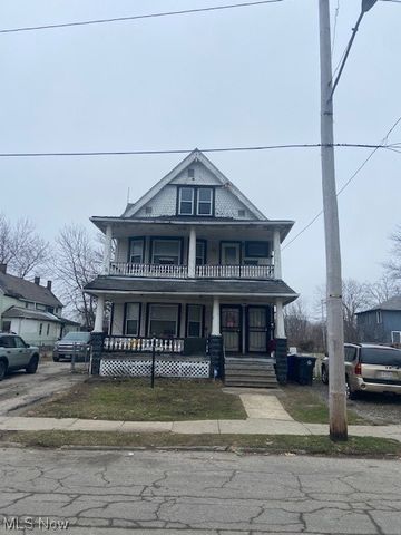 541 E  128th St, Cleveland, OH 44108
