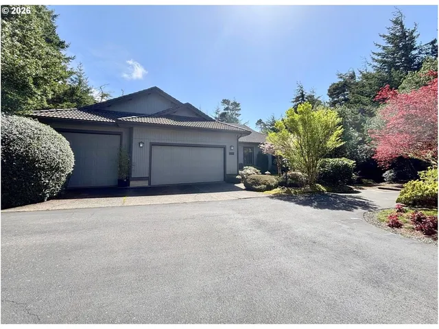 5009 Kelsie Ct, Florence, OR 97439
