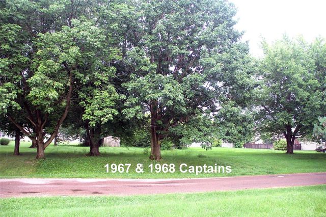 1967 Captains 1968 Captains Dr, Worden, IL 62097