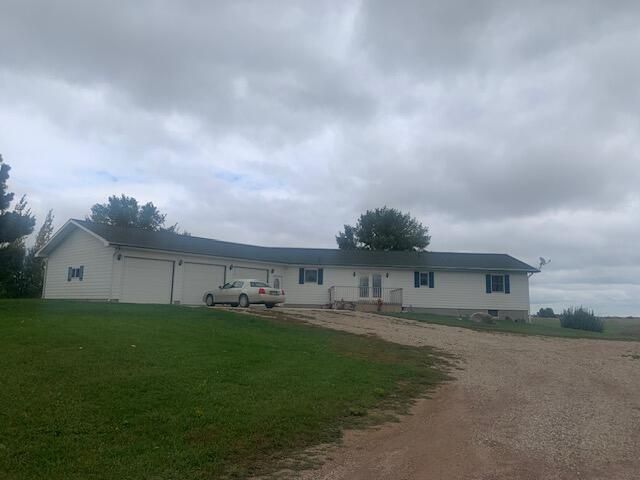 14212 436th Ave, Webster, SD 57274