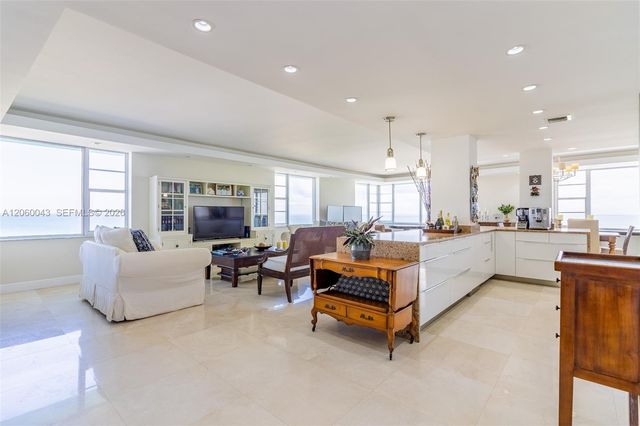 5255 Collins Ave #11E, Miami Beach, FL 33140