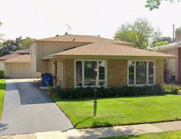 Address Not Disclosed, Des Plaines, IL 60018